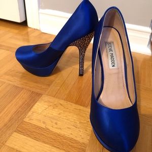 Steve Madden- Blue Satin Heels